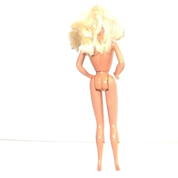 Barbie Crystal Superstar Doll 1966 White Iridescent Gown Defects-Leg Spots - Picture 10 of 12